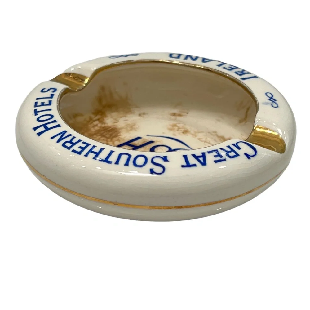 VINTAGE GREAT SOUTHERN HOTELS IRELAND WHITE CERAMIC WITH GOLD & BLUE ASHTRAY